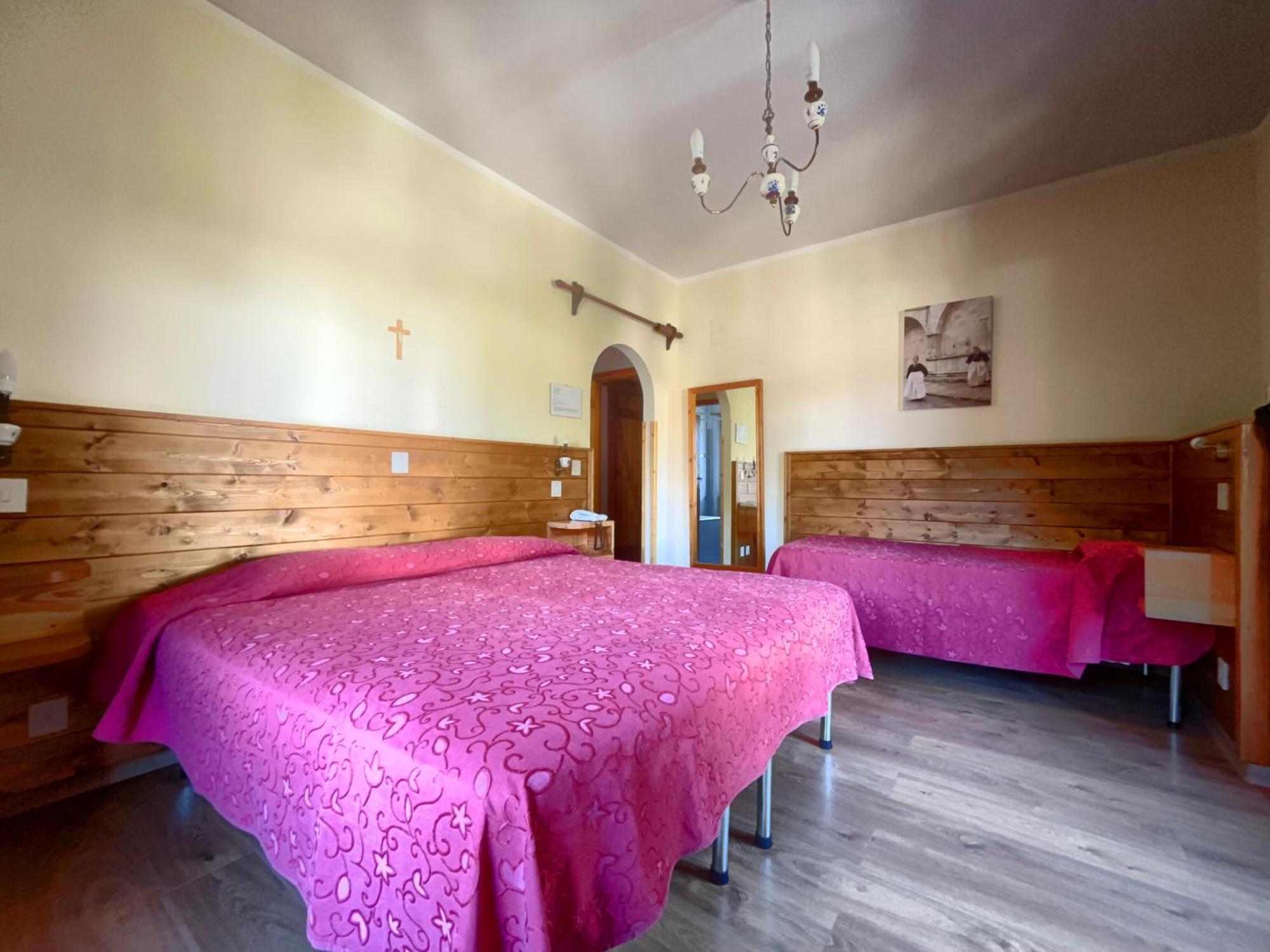 Hotel Garni Mille Pini Scanno Exteriör bild
