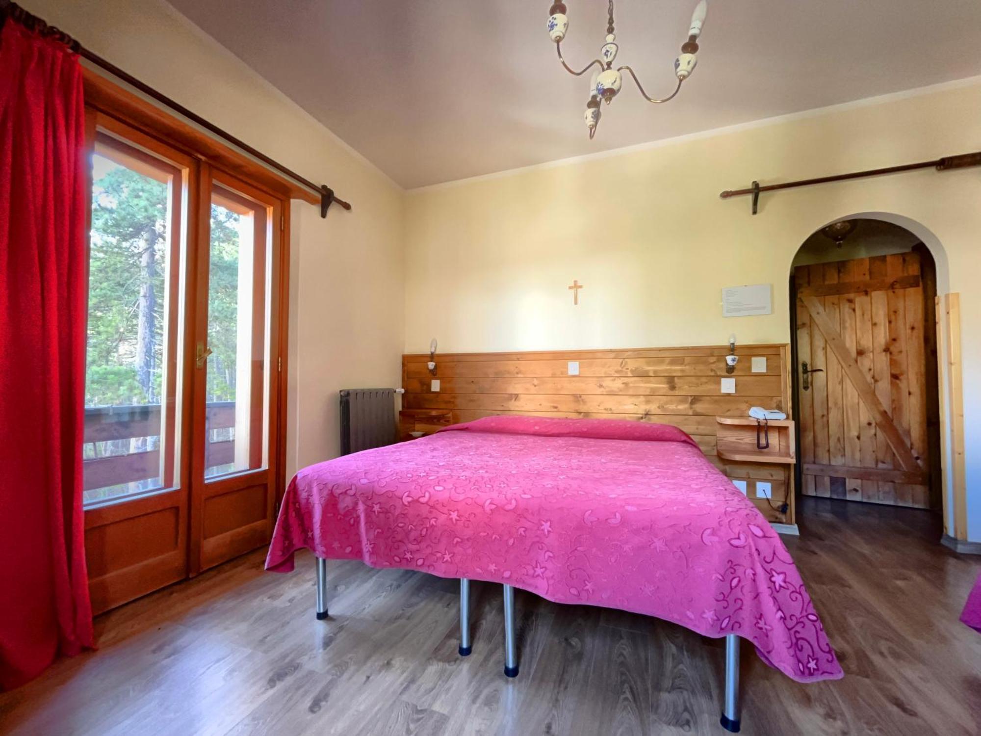 Hotel Garni Mille Pini Scanno Exteriör bild