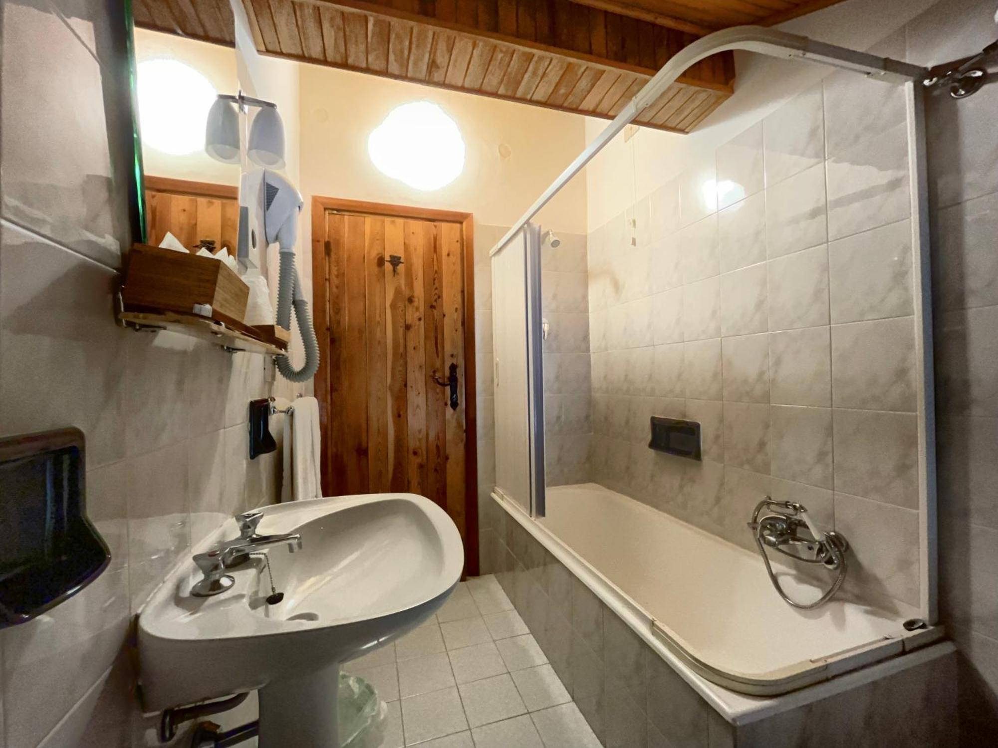 Hotel Garni Mille Pini Scanno Exteriör bild