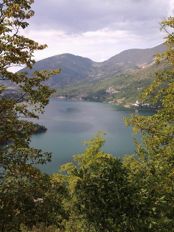 Hotel Garni Mille Pini Scanno Exteriör bild